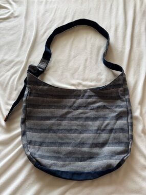 Thirty-one retro metro hobo bag